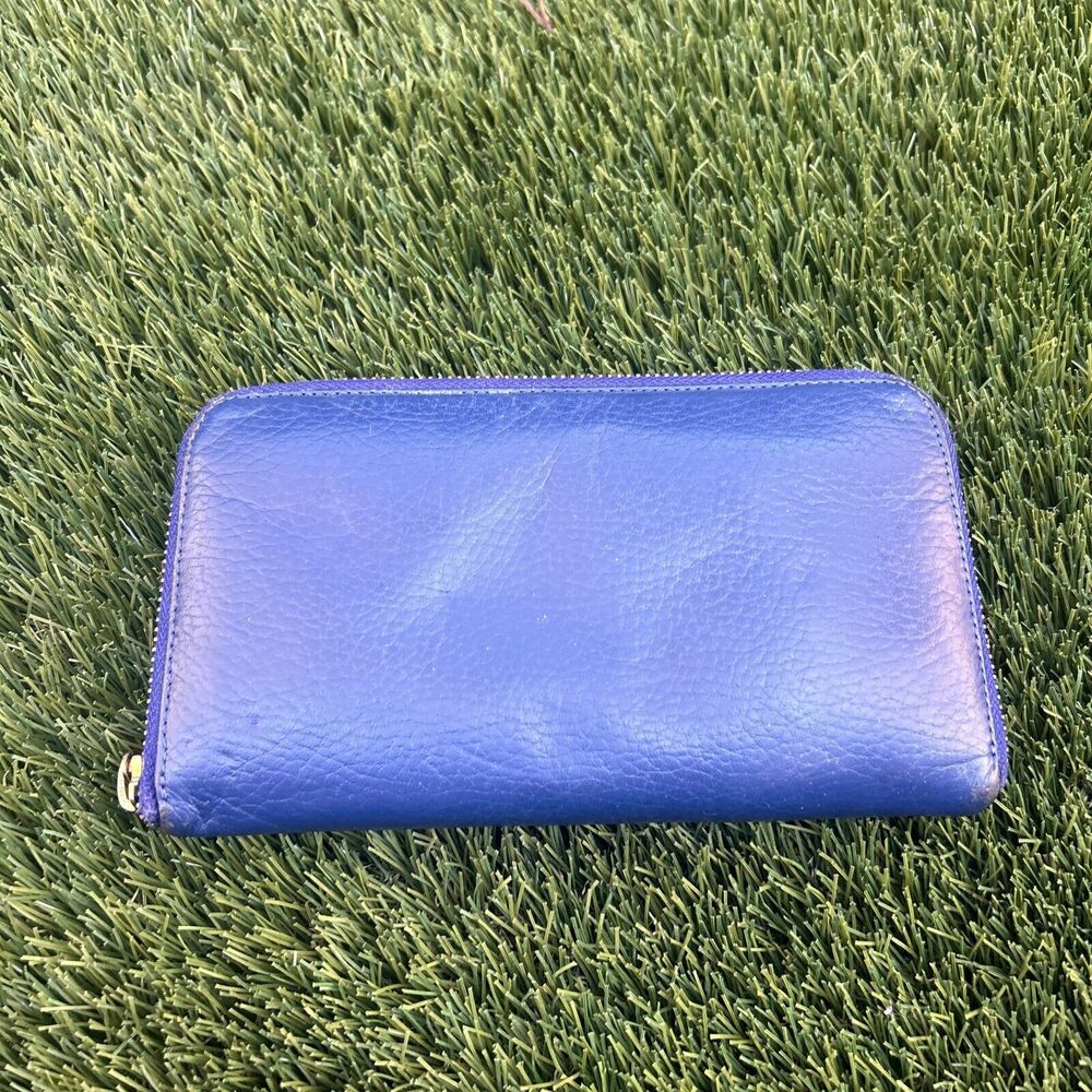 Cuyana Classic Zip Pebbled Leather Wallet Blue Green - Picture 9 of 12